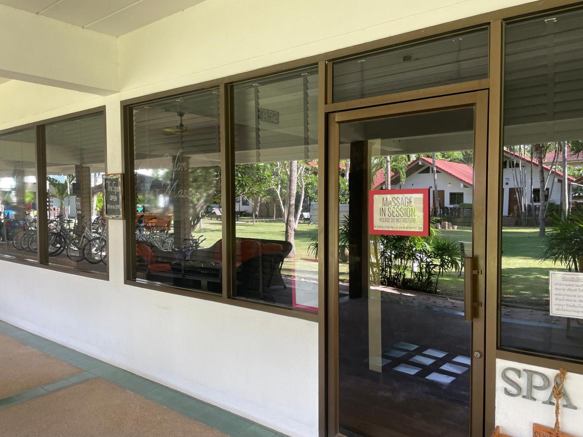 Dolphin Bay Beach Resort Sam Roi Yot Exterior foto