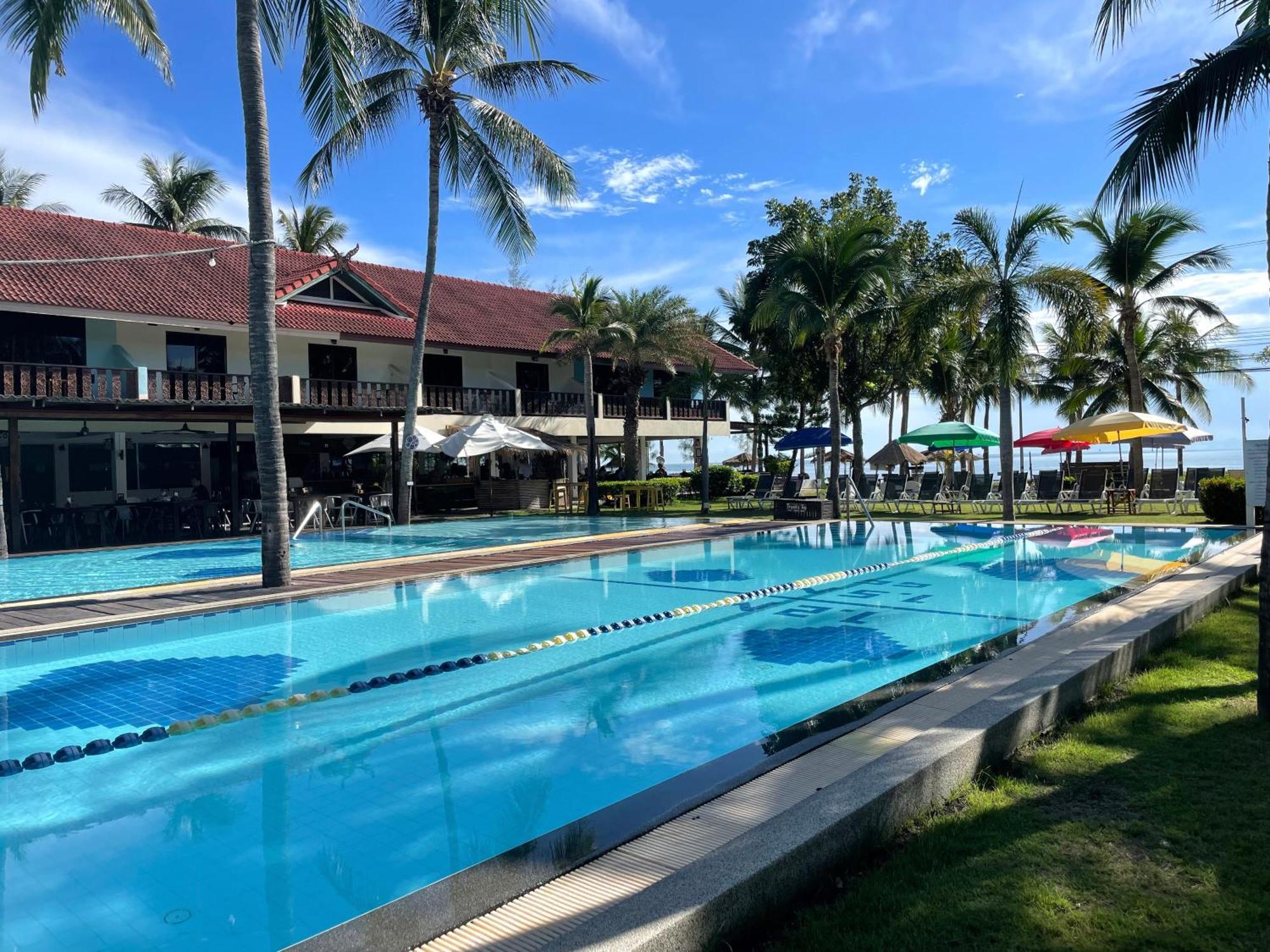 Dolphin Bay Beach Resort Sam Roi Yot Exterior foto