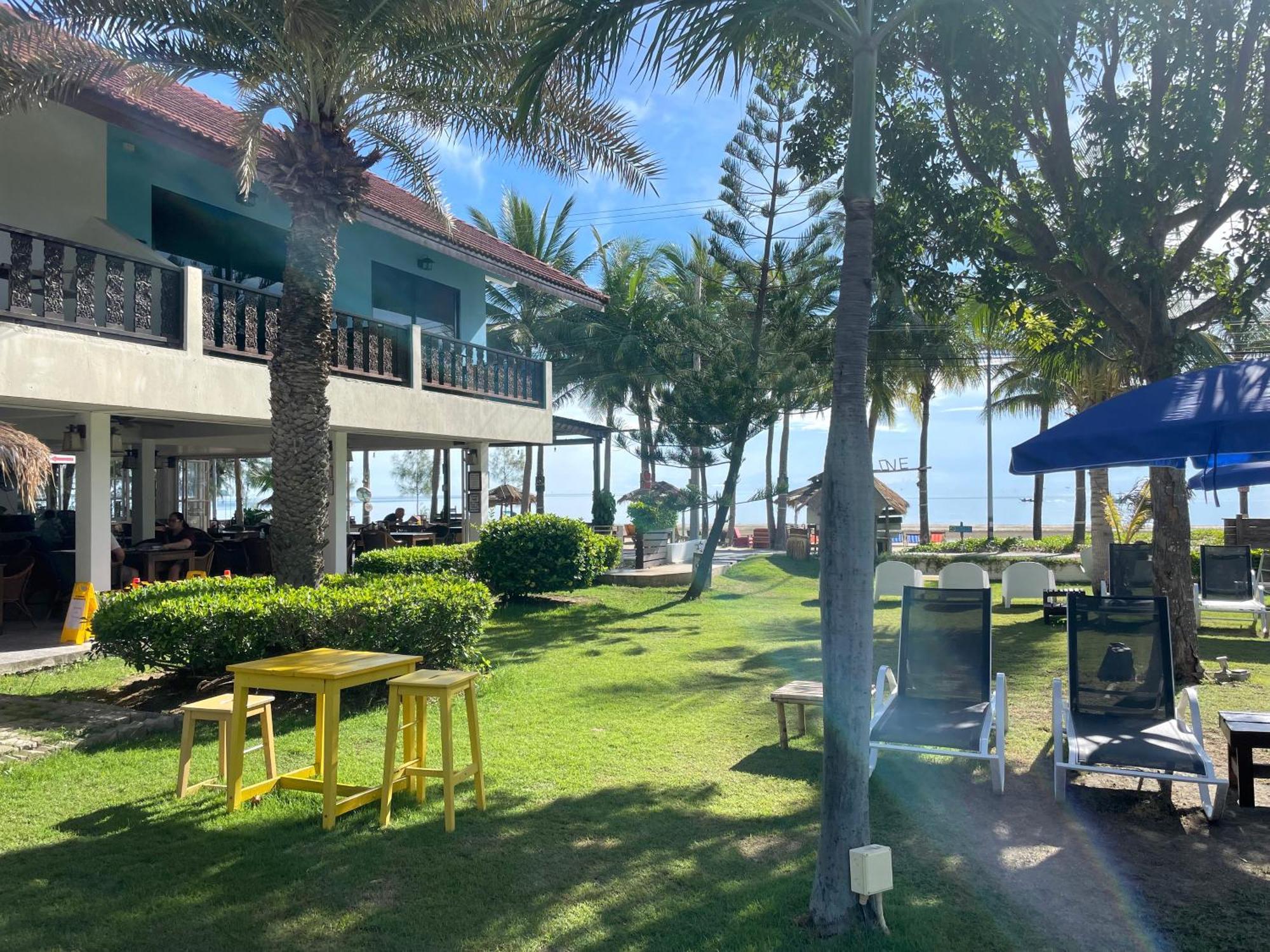 Dolphin Bay Beach Resort Sam Roi Yot Exterior foto
