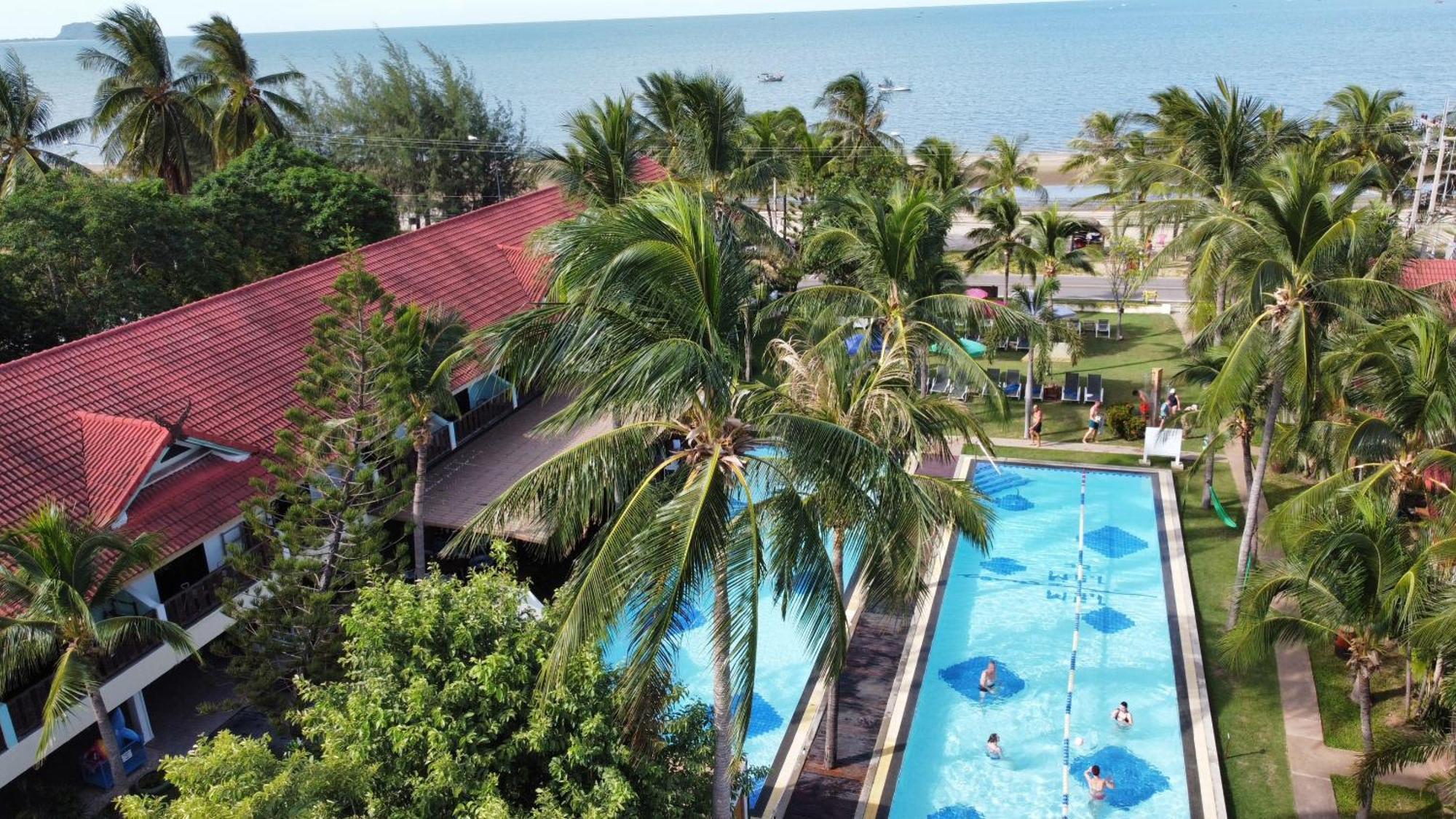 Dolphin Bay Beach Resort Sam Roi Yot Exterior foto