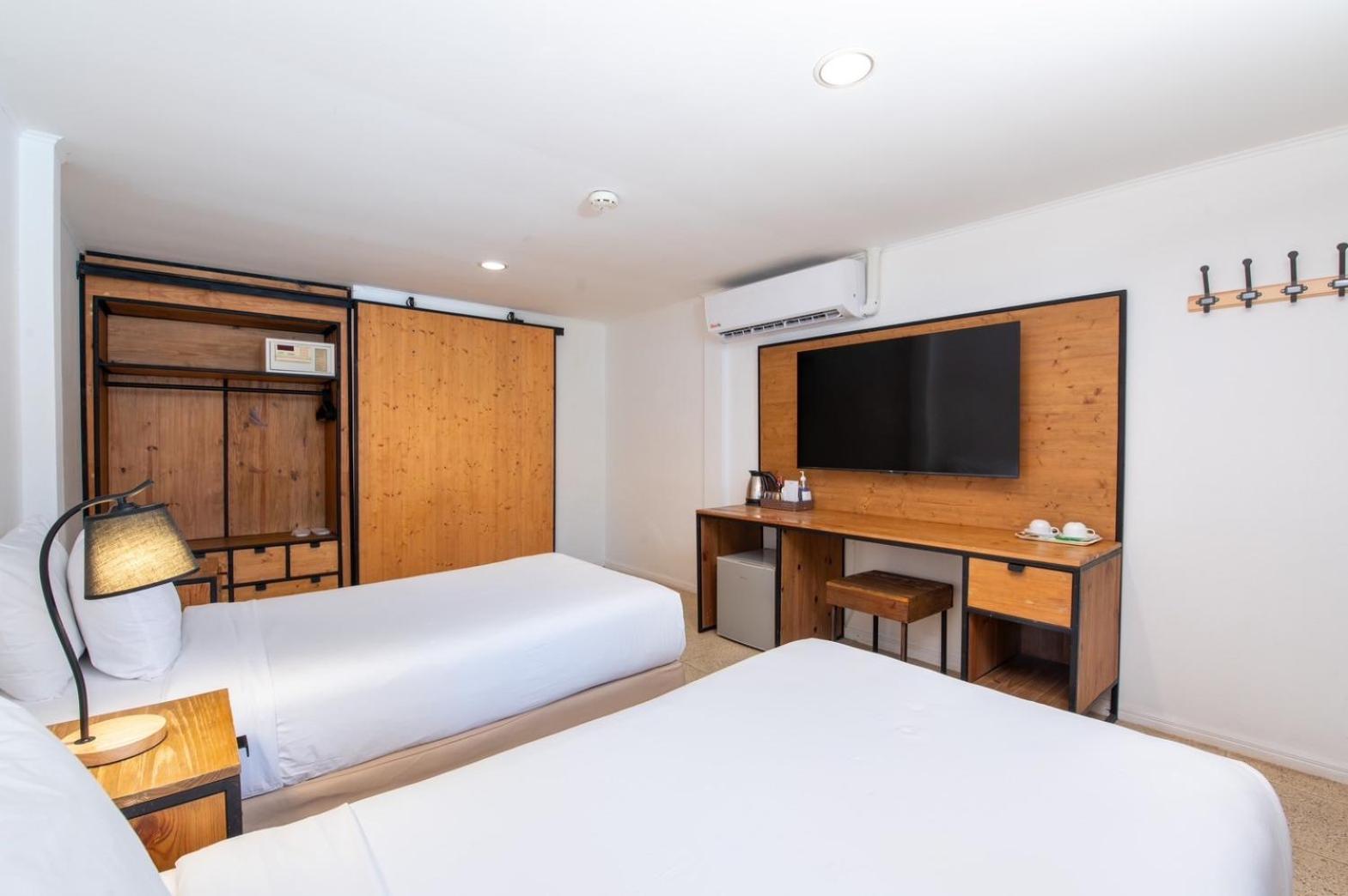 Dolphin Bay Beach Resort Sam Roi Yot Exterior foto