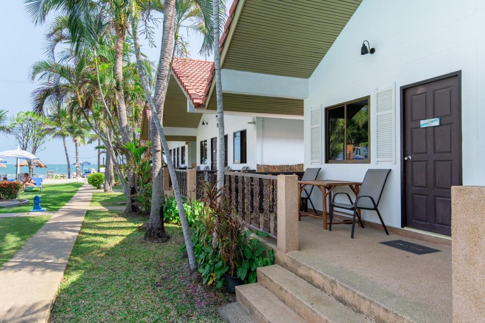 Dolphin Bay Beach Resort Sam Roi Yot Exterior foto