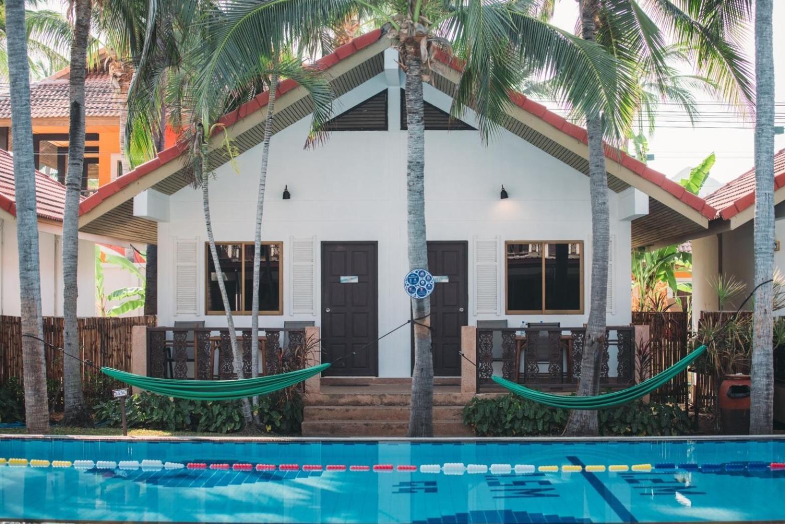 Dolphin Bay Beach Resort Sam Roi Yot Exterior foto