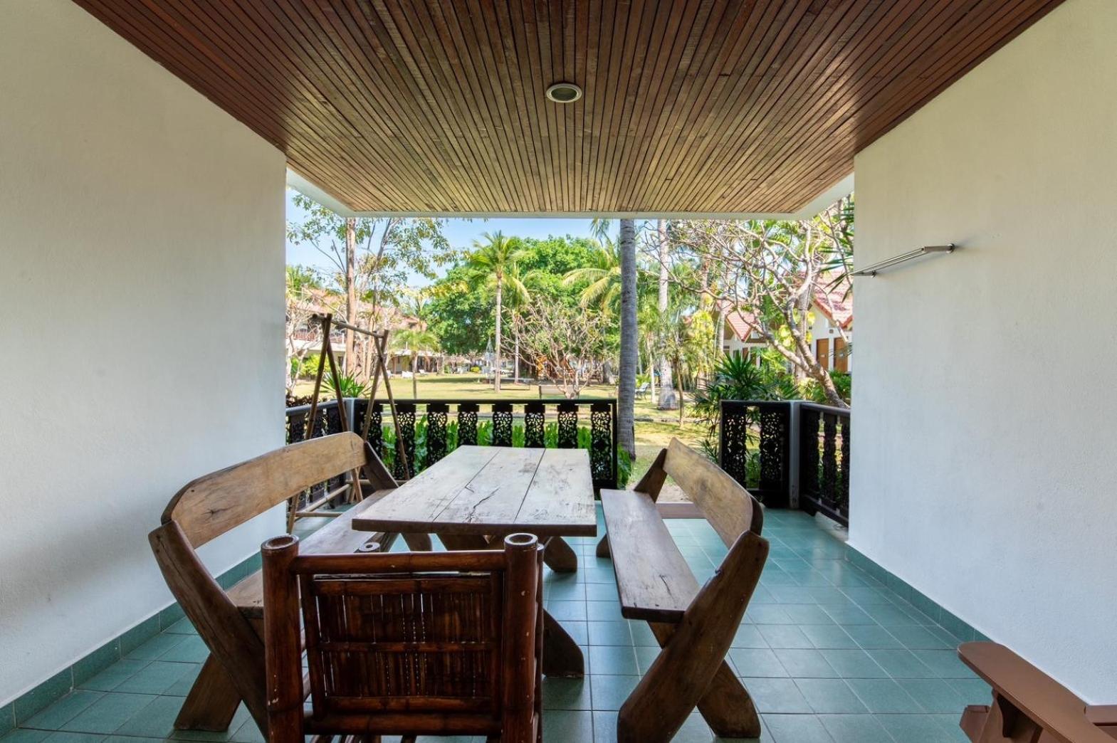 Dolphin Bay Beach Resort Sam Roi Yot Exterior foto